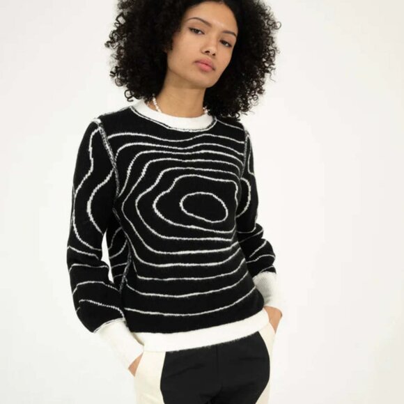 Black Spiral Sweater, Size Medium, Oversized Playful Knit for Fall, Black White - Picture 7 of 7